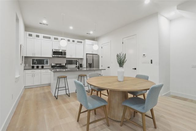 2031 N Prairie Avenue 101, Dallas, TX 75204