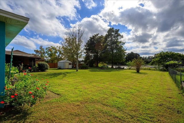 9 POINSETTIA DRIVE, Debary, FL 32713