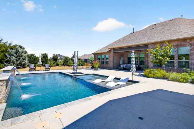 2595 Hendrix Avenue W, Lucas, TX 75002