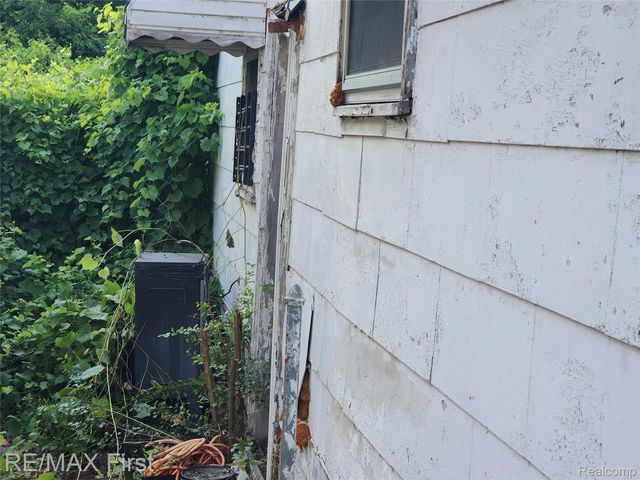 14195 Kentfield Street, Detroit, MI 48223