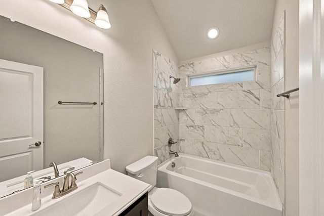 3010 Holland Lane, Midlothian, TX 76065