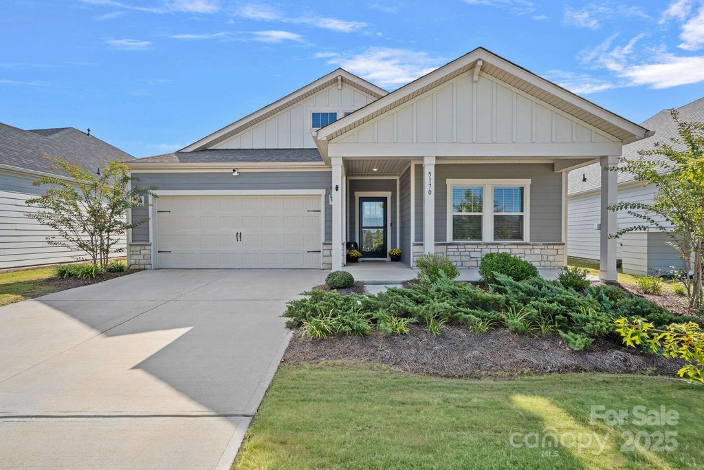 5170 Turtle Creek Drive, Denver, NC 28037