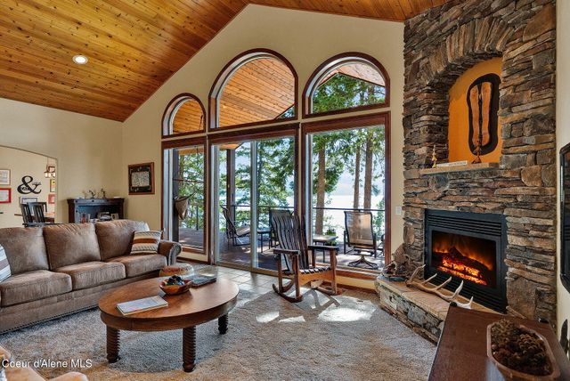 7404 S PANORAMA VIEW DR, Harrison, ID 83833