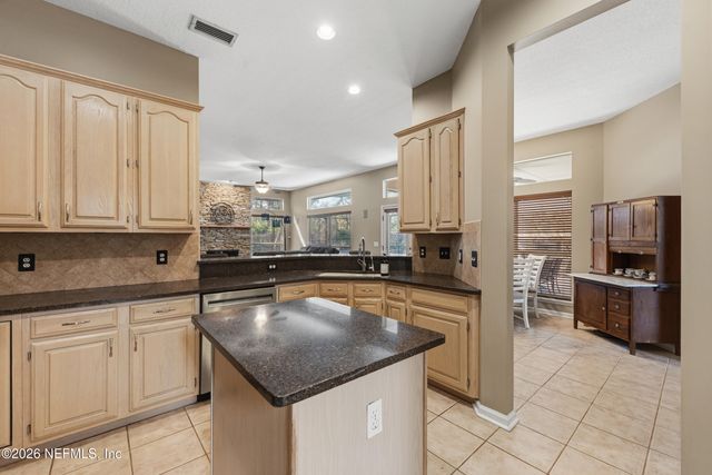 13784 ALESBURY Court, Jacksonville, FL 32224