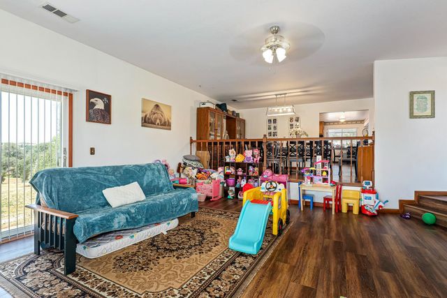 8656 Rose Marie Dr, Valley Springs, CA 95252