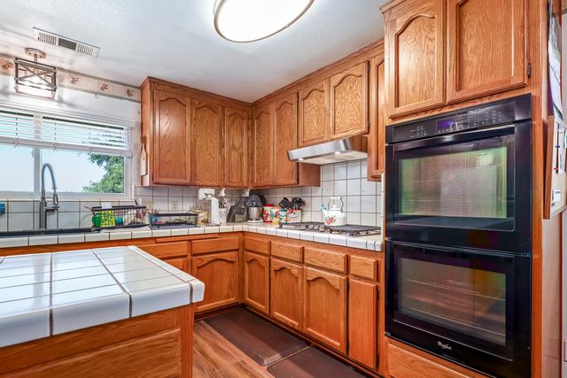 8656 Rose Marie Dr, Valley Springs, CA 95252