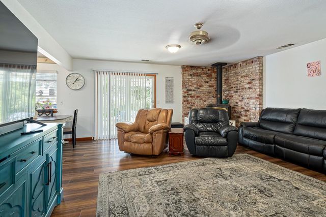 8656 Rose Marie Dr, Valley Springs, CA 95252