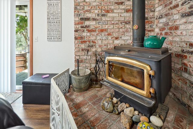 8656 Rose Marie Dr, Valley Springs, CA 95252