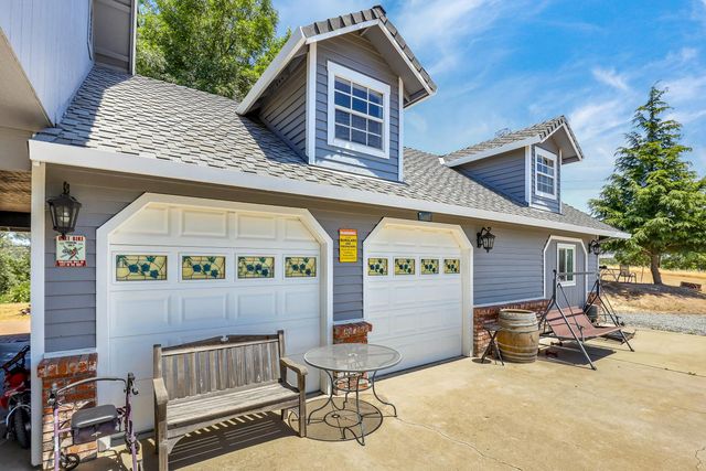 8656 Rose Marie Dr, Valley Springs, CA 95252