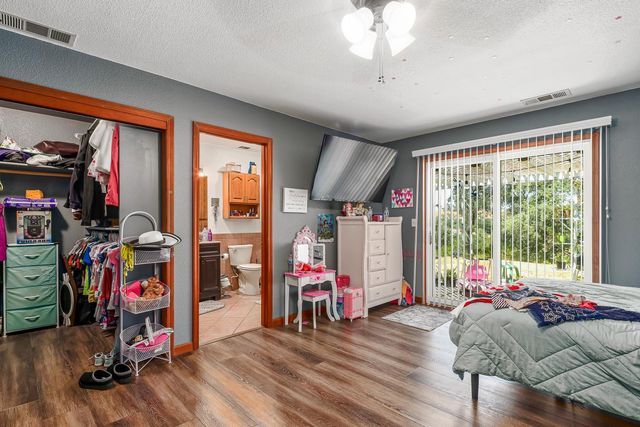 8656 Rose Marie Dr, Valley Springs, CA 95252