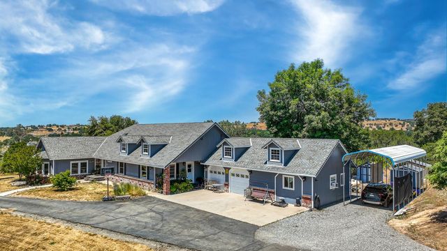 8656 Rose Marie Dr, Valley Springs, CA 95252