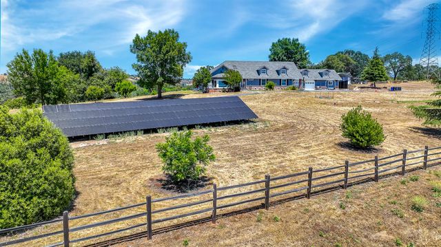 8656 Rose Marie Dr, Valley Springs, CA 95252