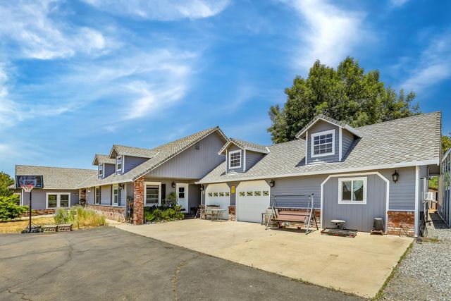 8656 Rose Marie Dr, Valley Springs, CA 95252