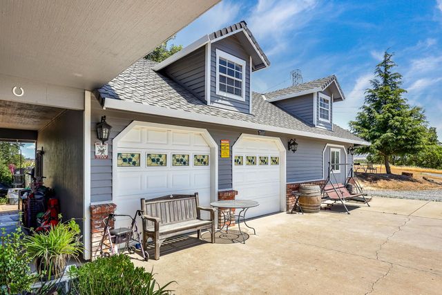 8656 Rose Marie Dr, Valley Springs, CA 95252