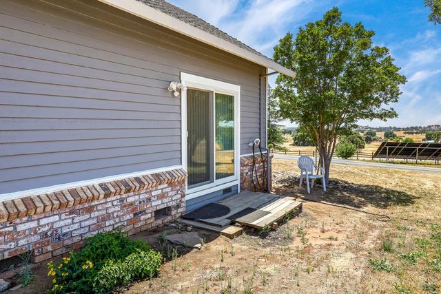 8656 Rose Marie Dr, Valley Springs, CA 95252