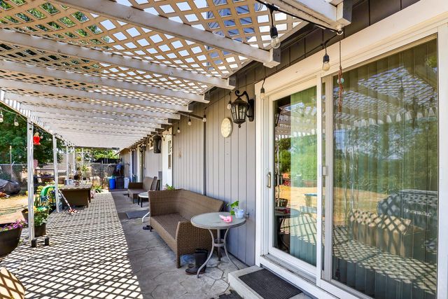 8656 Rose Marie Dr, Valley Springs, CA 95252