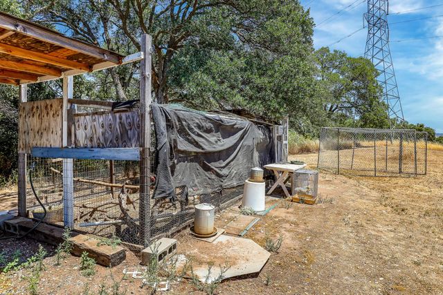 8656 Rose Marie Dr, Valley Springs, CA 95252