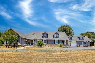 8656 Rose Marie Dr, Valley Springs, CA 95252