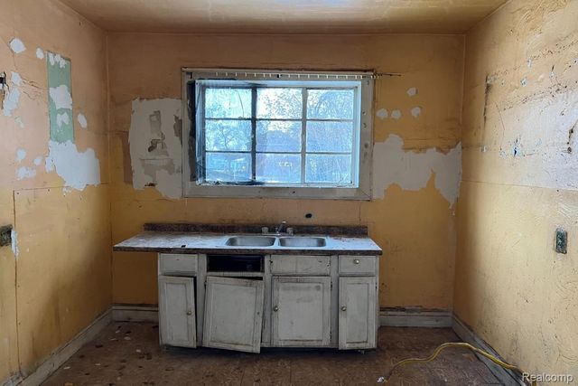 1315 Newport Street, Detroit, MI 48215