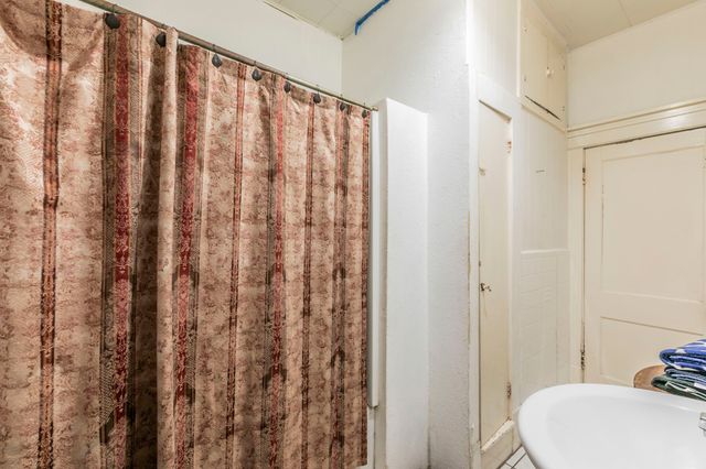 1735 Marburg Street, Dallas, TX 75215