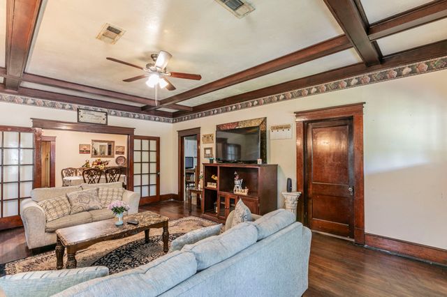 1735 Marburg Street, Dallas, TX 75215