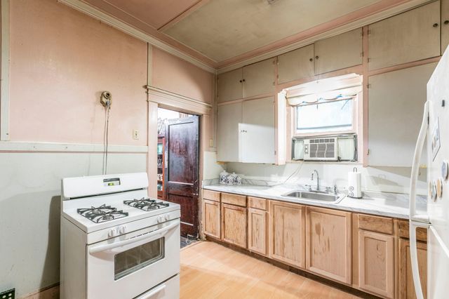 1735 Marburg Street, Dallas, TX 75215