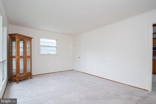800 W 15TH ST, Front Royal, VA 22630