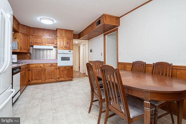 800 W 15TH ST, Front Royal, VA 22630