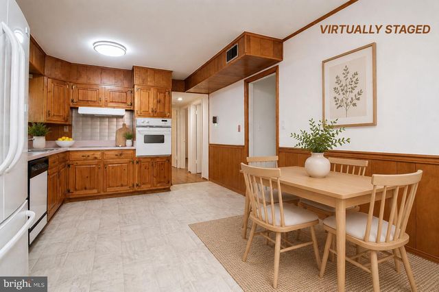 800 W 15TH ST, Front Royal, VA 22630