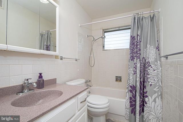 800 W 15TH ST, Front Royal, VA 22630