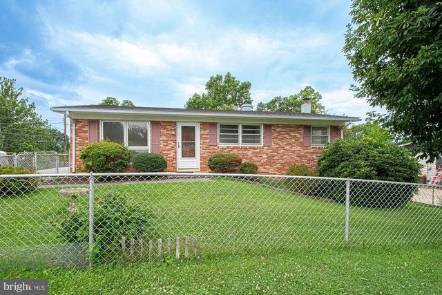 800 W 15TH ST, Front Royal, VA 22630