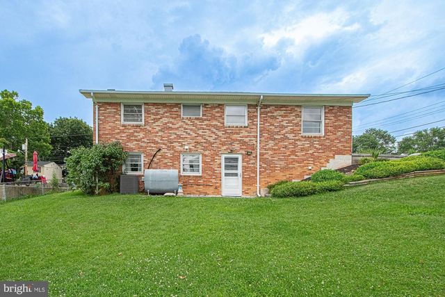 800 W 15TH ST, Front Royal, VA 22630