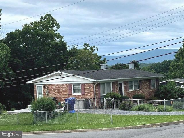 800 W 15TH ST, Front Royal, VA 22630