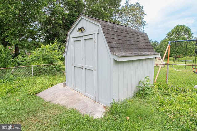 800 W 15TH ST, Front Royal, VA 22630