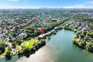 34 Hamilton Rd 302, Arlington, MA 02474