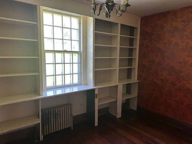 575 Old West Brookfield Rd, Warren, MA 01083