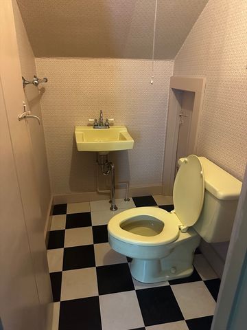 575 Old West Brookfield Rd, Warren, MA 01083