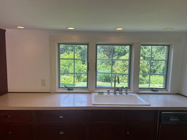 575 Old West Brookfield Rd, Warren, MA 01083