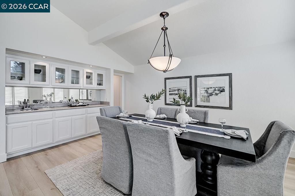 Image 13 of property listing at 2122 Dunblane Ct, Walnut Creek, CA 94598