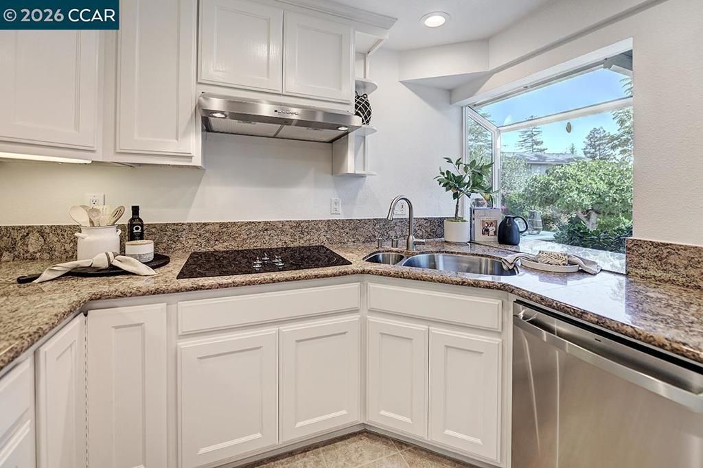 Image 21 of property listing at 2122 Dunblane Ct, Walnut Creek, CA 94598
