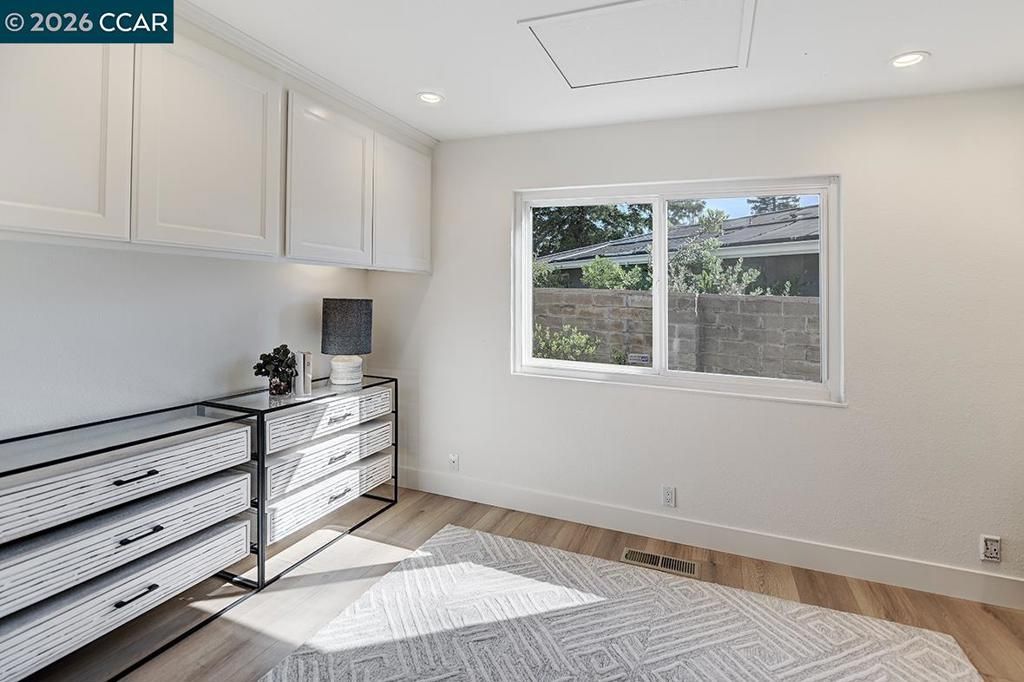 Image 25 of property listing at 2122 Dunblane Ct, Walnut Creek, CA 94598