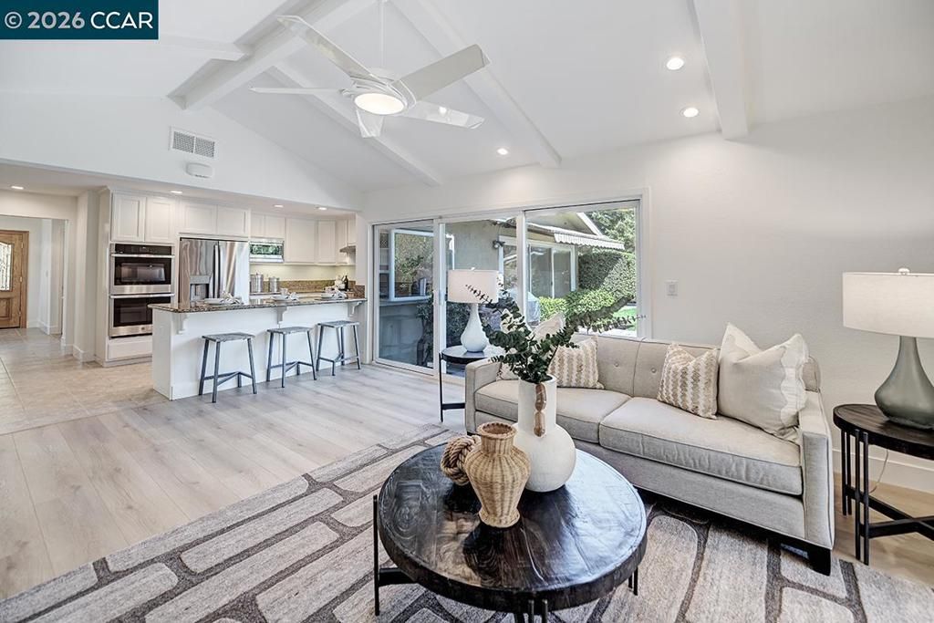 Image 28 of property listing at 2122 Dunblane Ct, Walnut Creek, CA 94598