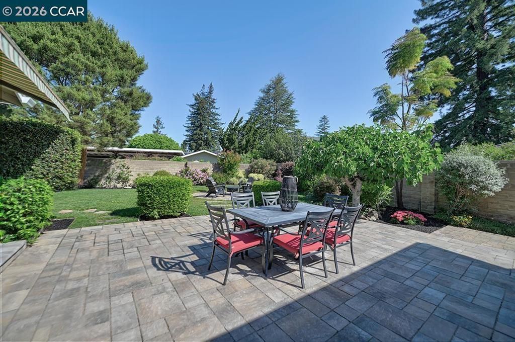 Image 30 of property listing at 2122 Dunblane Ct, Walnut Creek, CA 94598
