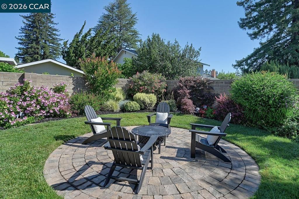Image 31 of property listing at 2122 Dunblane Ct, Walnut Creek, CA 94598
