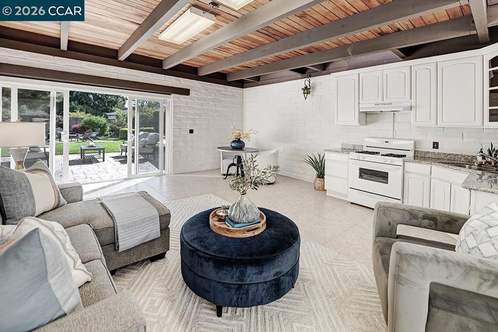 Image 37 of property listing at 2122 Dunblane Ct, Walnut Creek, CA 94598