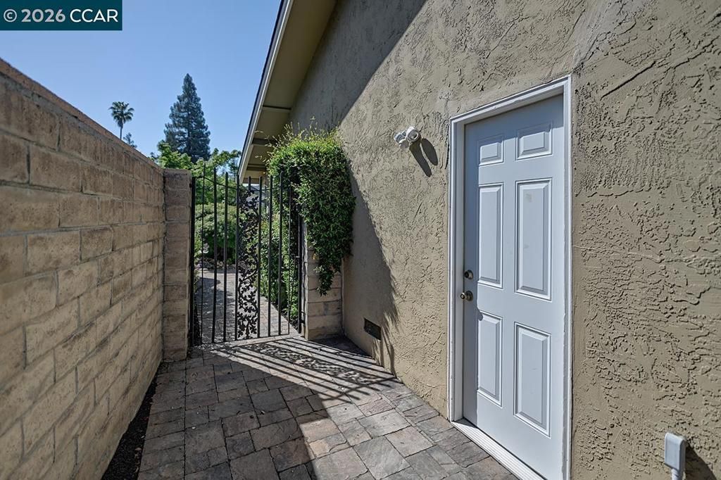 Image 49 of property listing at 2122 Dunblane Ct, Walnut Creek, CA 94598
