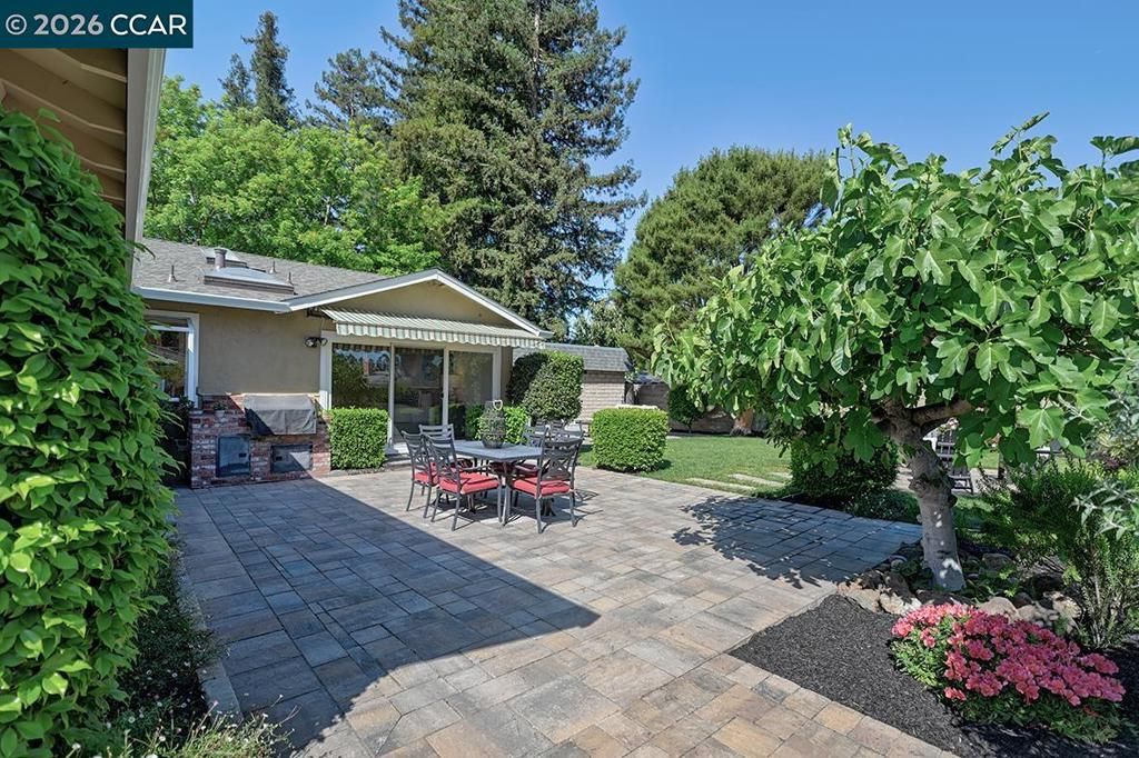 Image 53 of property listing at 2122 Dunblane Ct, Walnut Creek, CA 94598
