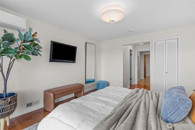 4105 SW 109th Street, Seattle, WA 98146