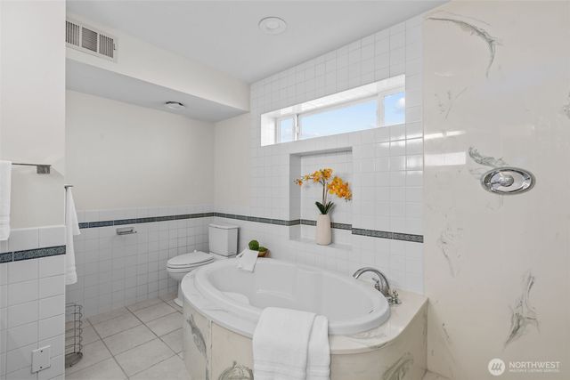 4105 SW 109th Street, Seattle, WA 98146