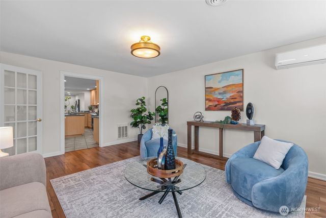 4105 SW 109th Street, Seattle, WA 98146